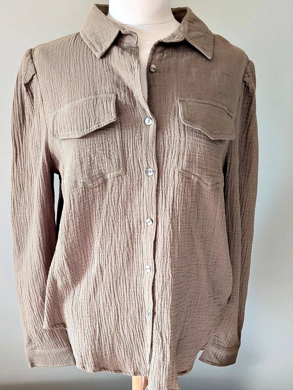 Grace + Karma Gauze Button Down Shirt in Olive Green Size Large NWT